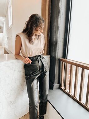 RD Style Sleeveless Shoulder Padded Shirt, size xs